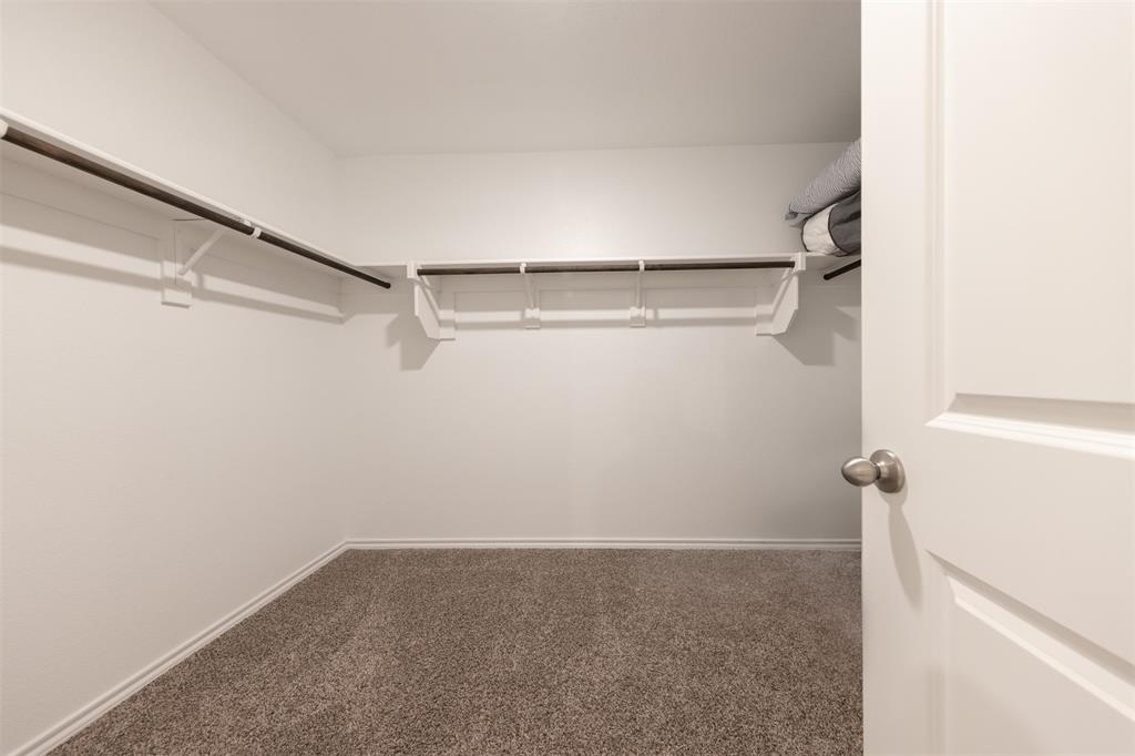 Chalk Hill, Ph 1 - Residential Lease