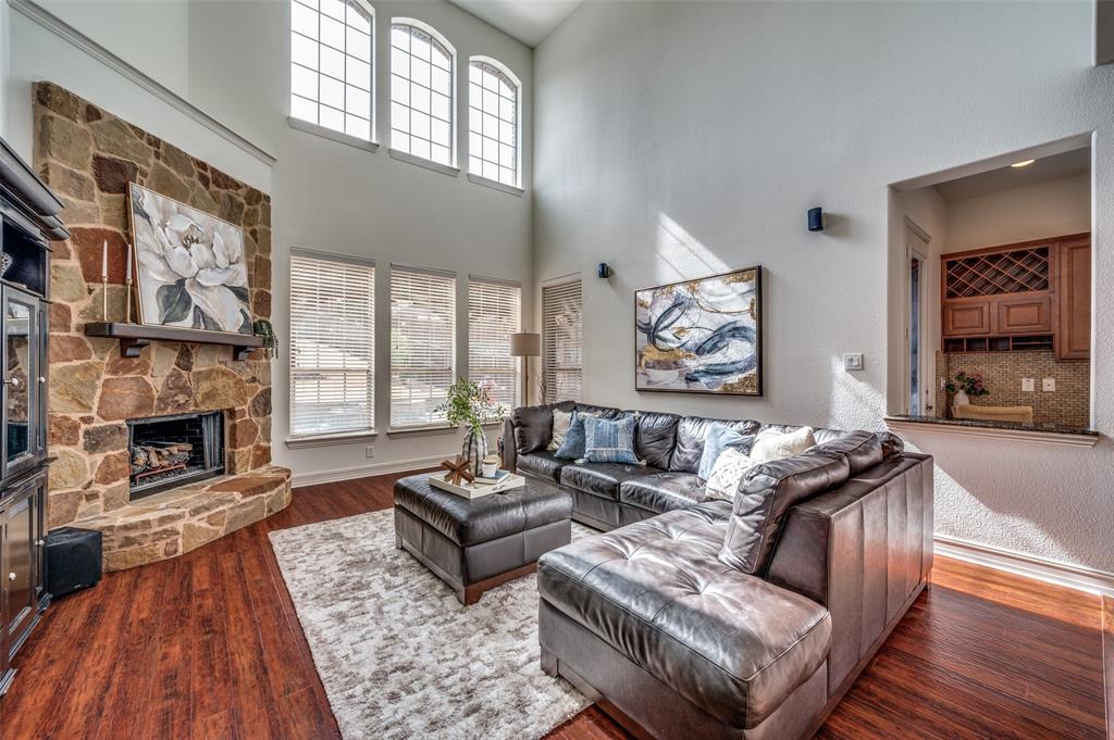 512 Castlewood Drive