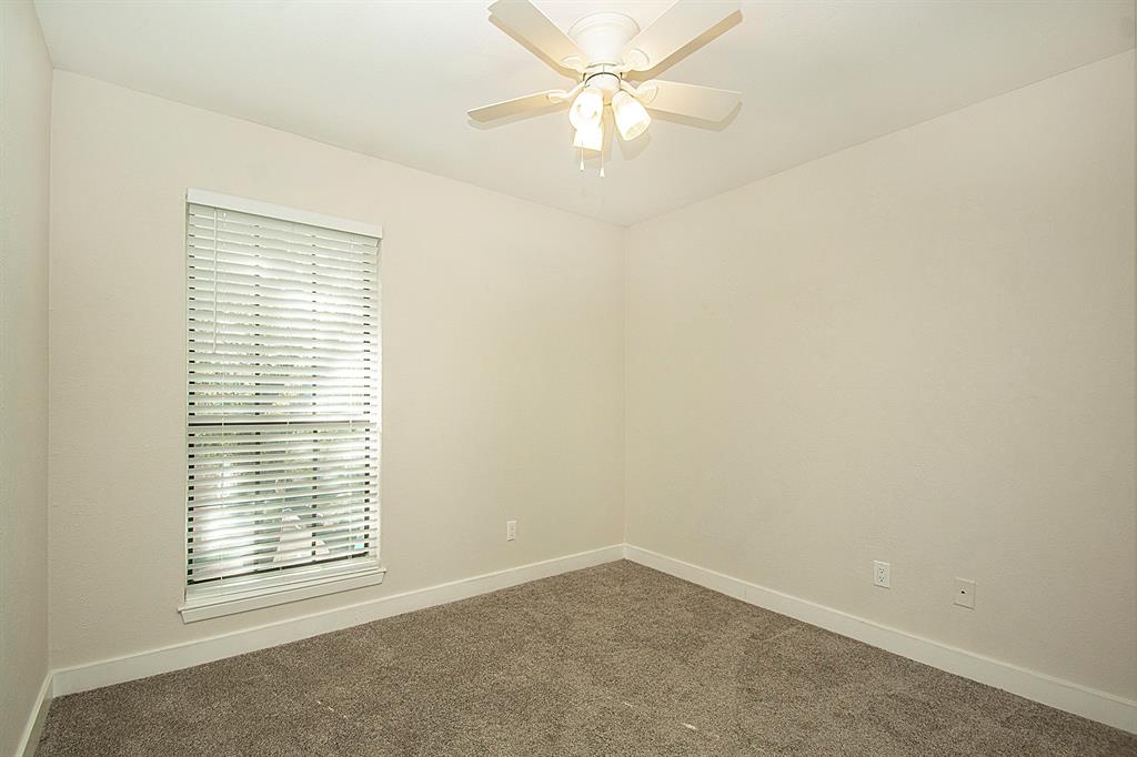 Chasewood Oaks Condo - Residential