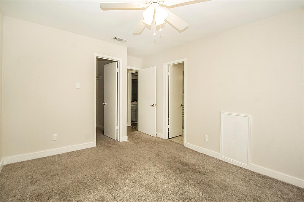 Chasewood Oaks Condo - Residential