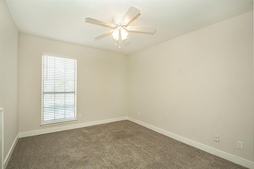 Chasewood Oaks Condo - Residential