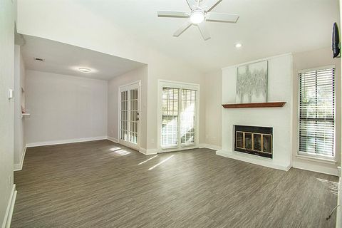 1104 Riverchase Lane 204 Arlington TX 76011