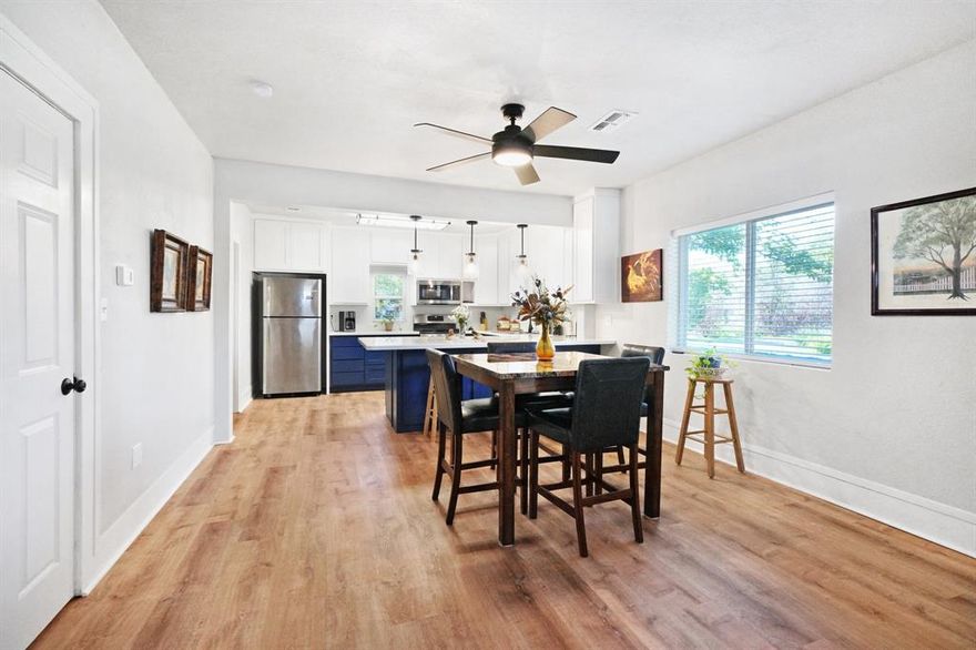 Gorgeous, cozy craftsman home one block from Santo Schools! 3 bed 2 bath with tasteful renovation done in the past years. Primary bedroom has ensuite bath and his & hers closets across the room from each other. Ensuite bath features walk-in shower while guest bath has tub-shower combo. Guest bedrooms are adjoined by Jack n Jill bathroom on front of home. Light & bright living-dining-kitchen area  with eat-in kitchen bar for additional seating at meal times. Large corner lot with several matures trees, dog kennel-run, & fenced area for larger animals with small loafing shed. See it before it's gone!