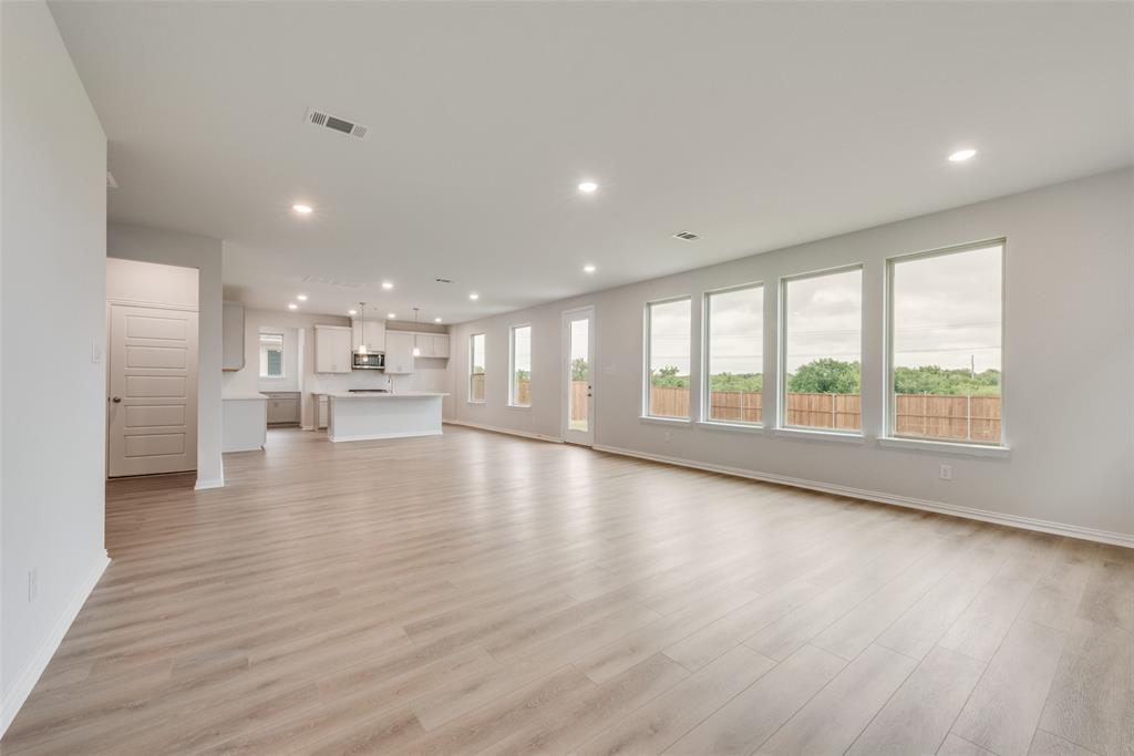 CREEKSIDE PH V - Residential