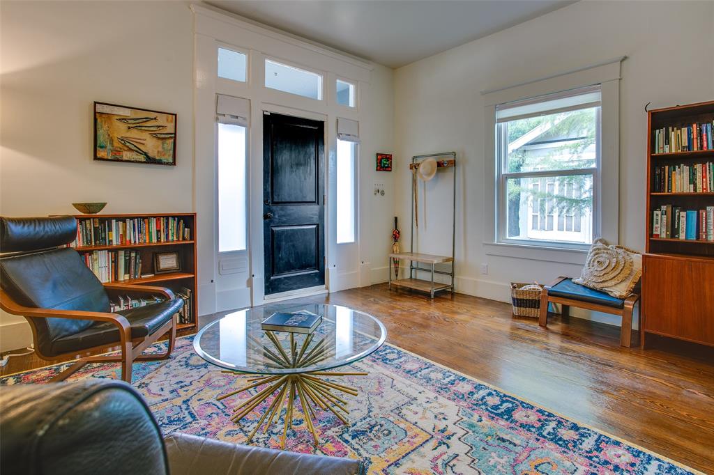 200 S Marlborough Avenue