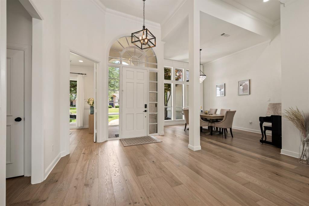 808 Parkdale Drive