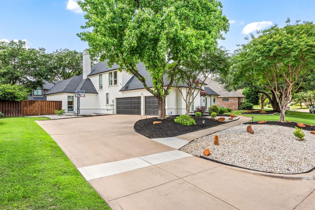 808 Parkdale Drive