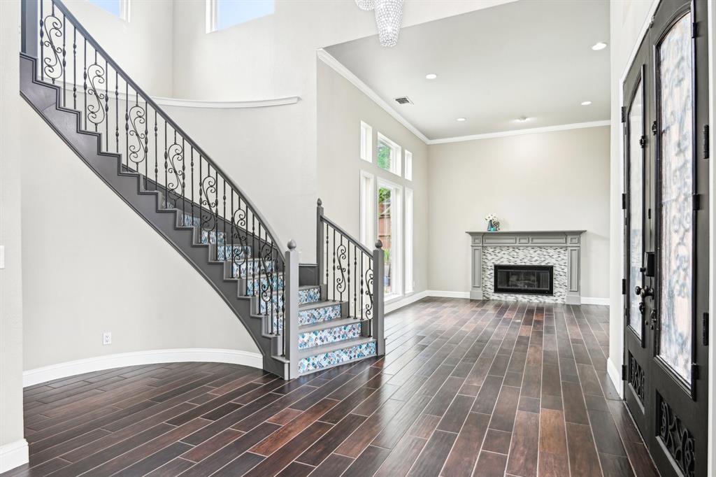 6643 Gretchen Lane