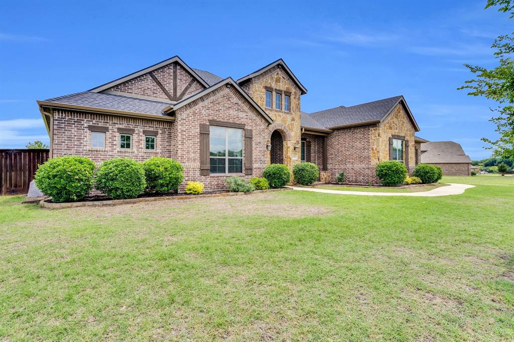 102 Willowbrook Drive