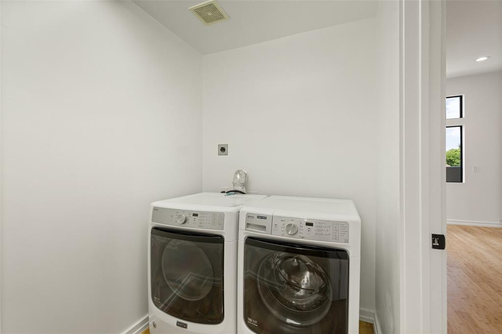 Dwelling At Munger Condos - Residential