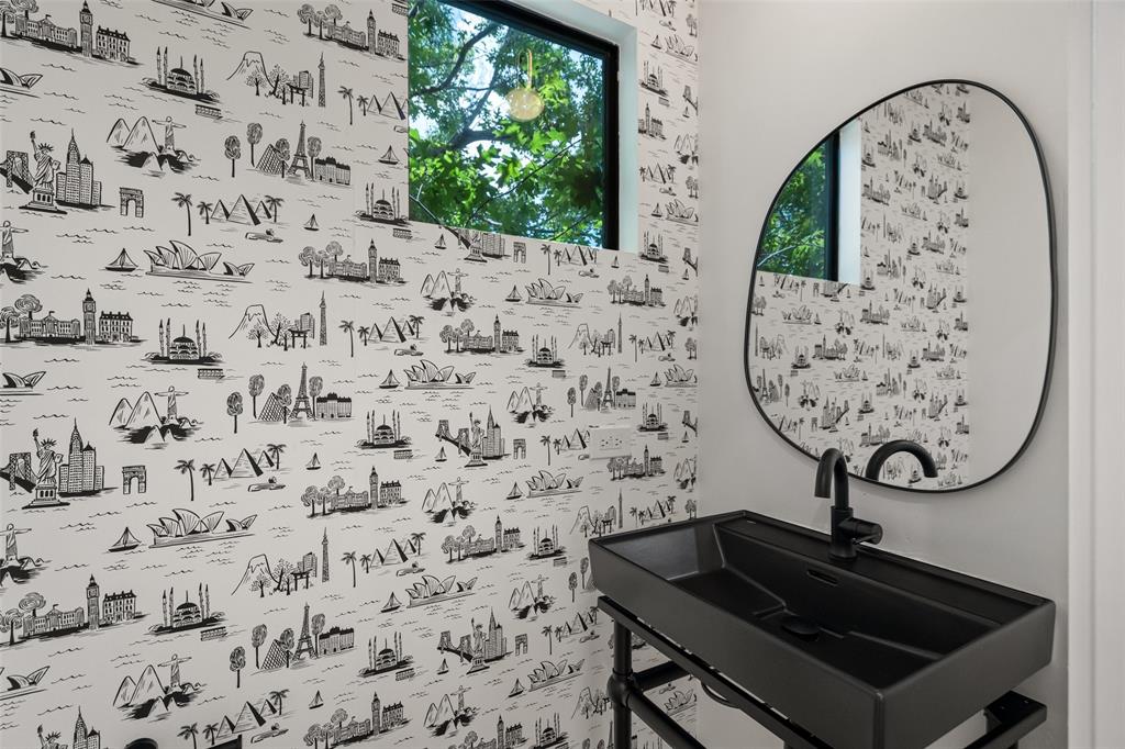 Dwelling At Munger Condos - Residential