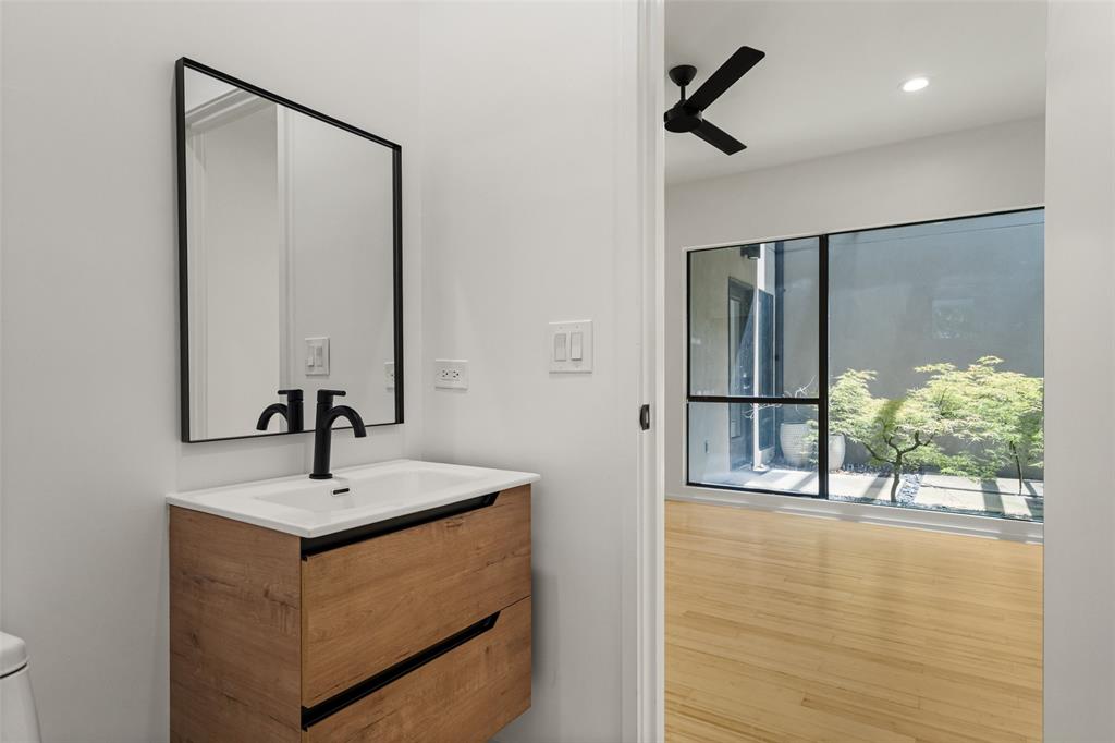 Dwelling At Munger Condos - Residential