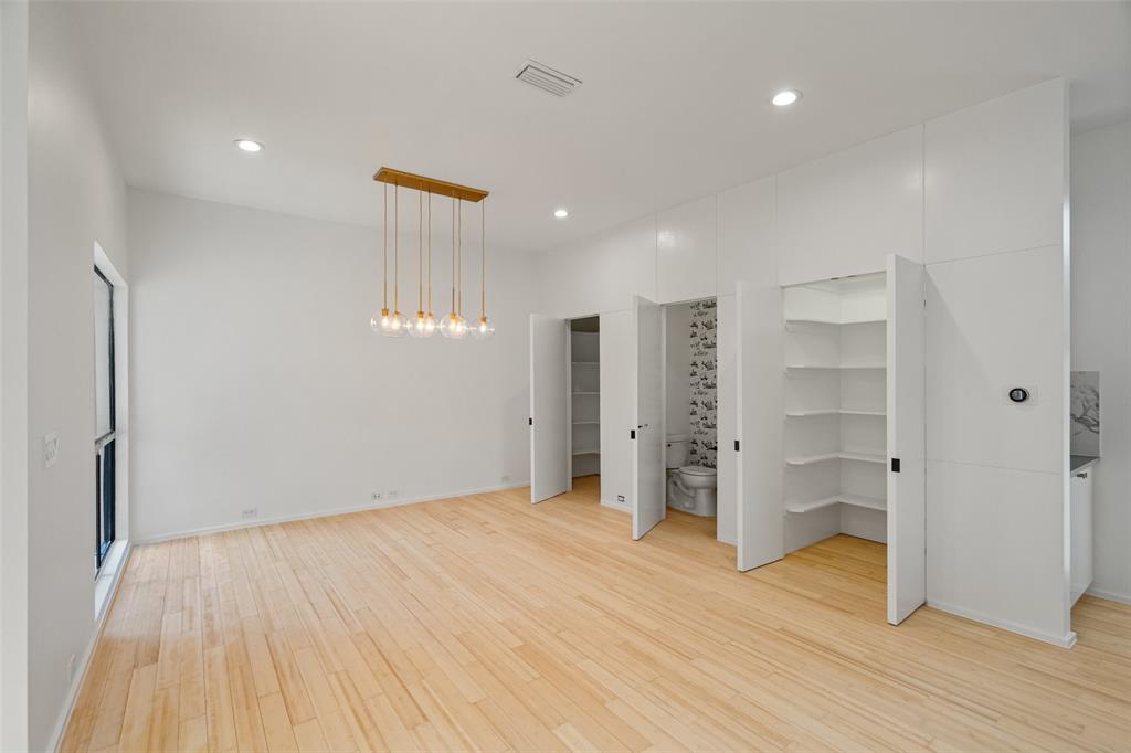 Dwelling At Munger Condos - Residential