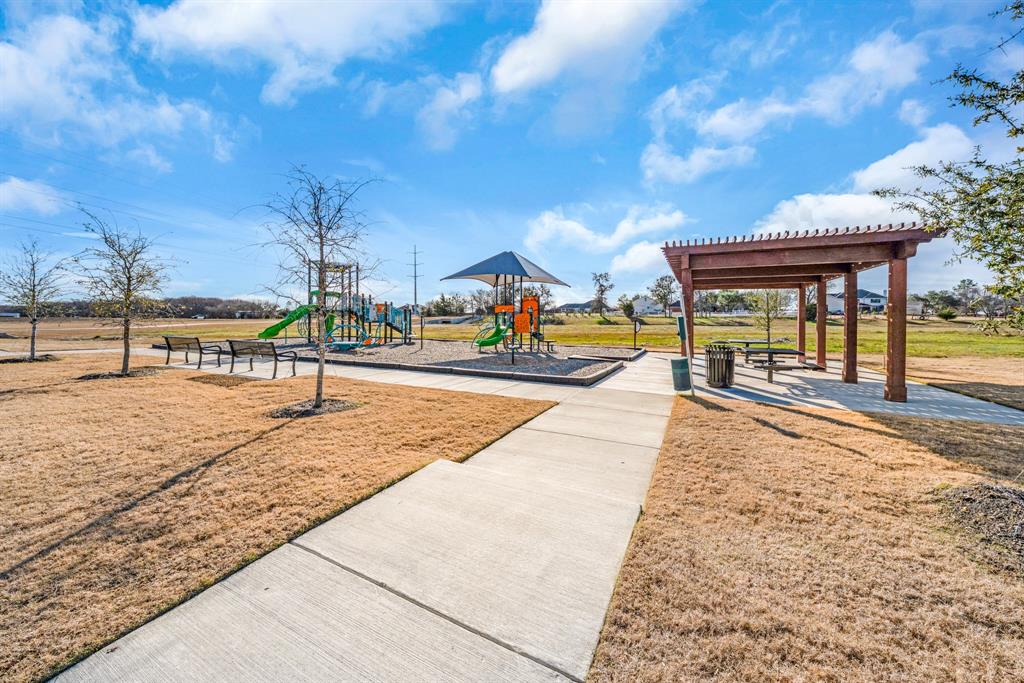 Ambergrove Whiteside Village - Residential