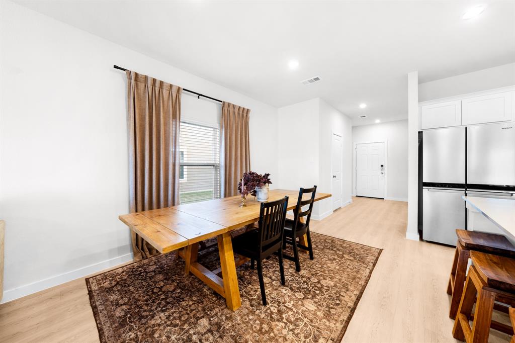 Ambergrove Whiteside Village - Residential