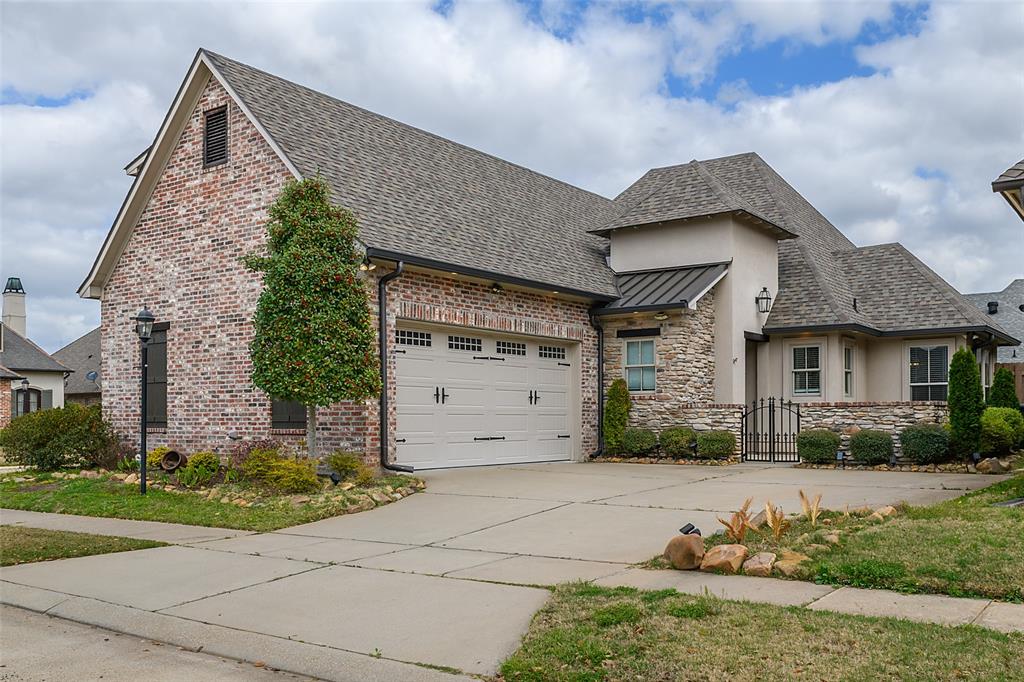 Twelve Oaks - Residential