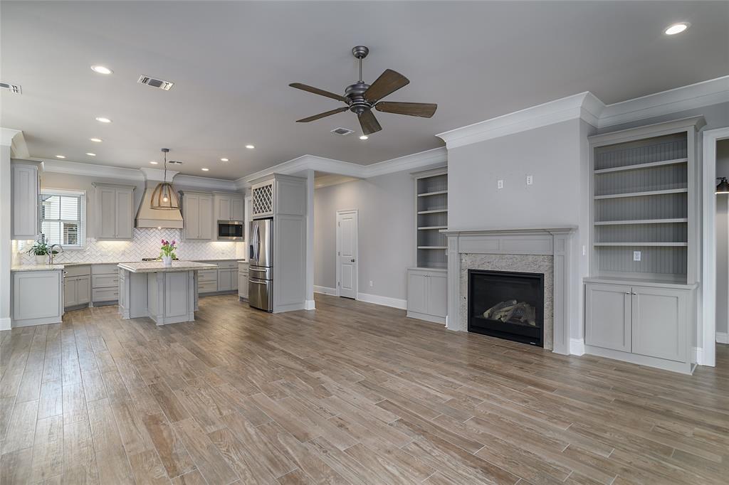 Twelve Oaks - Residential