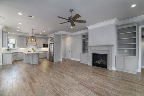 Tiny photo for 825 Galvez Avenue, Shreveport, LA 71115 (MLS # 21197765)