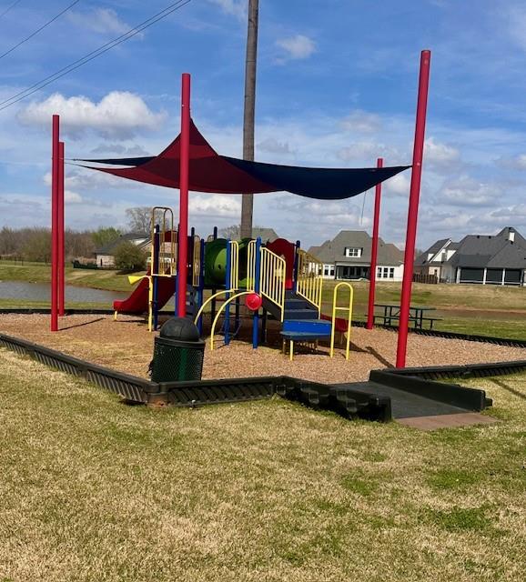 Twelve Oaks - Residential