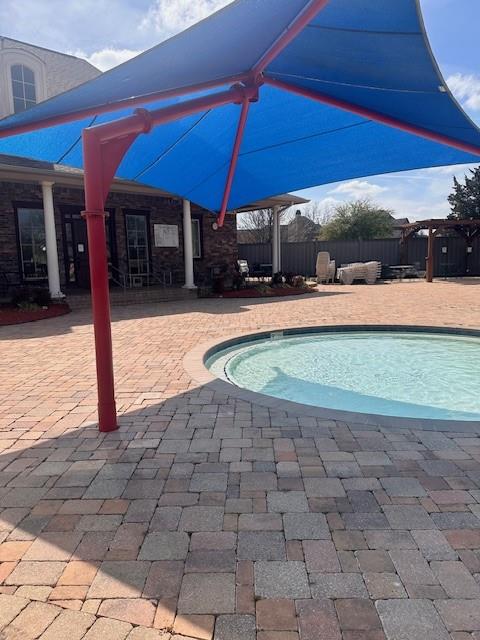 Twelve Oaks - Residential