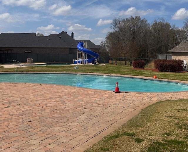 Twelve Oaks - Residential