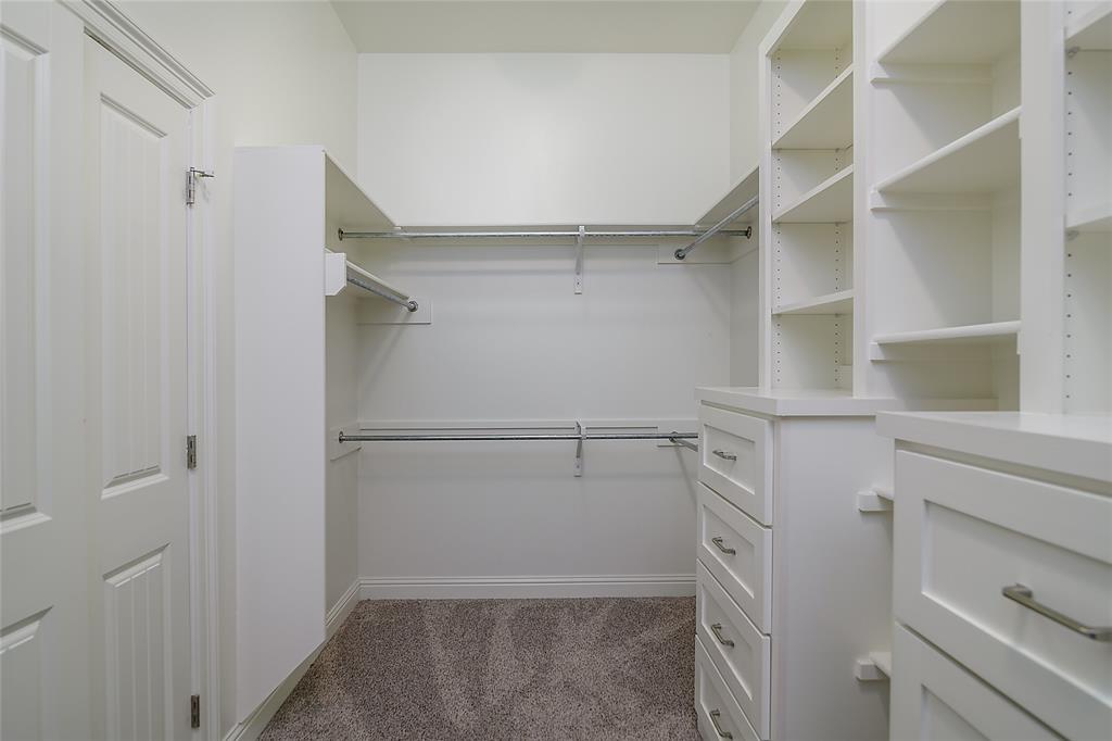 Twelve Oaks - Residential