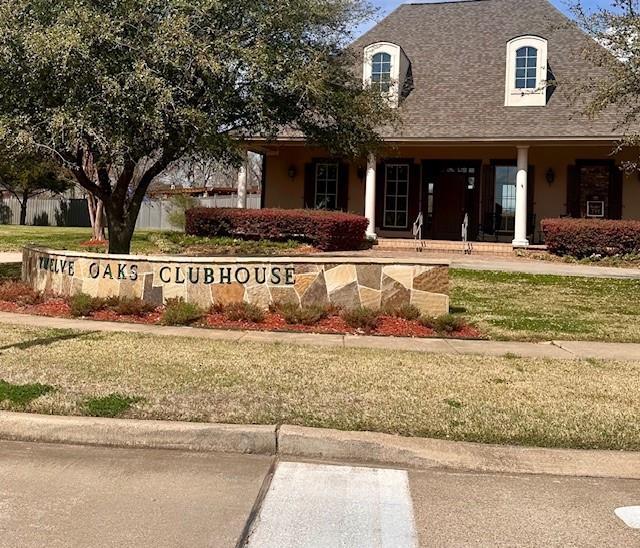 Twelve Oaks - Residential