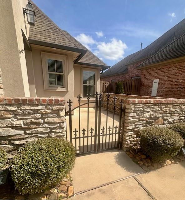 Twelve Oaks - Residential