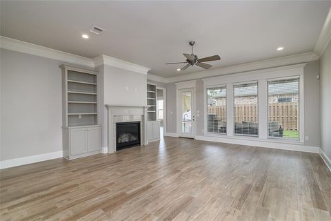 Tiny photo for 825 Galvez Avenue, Shreveport, LA 71115 (MLS # 21197765)