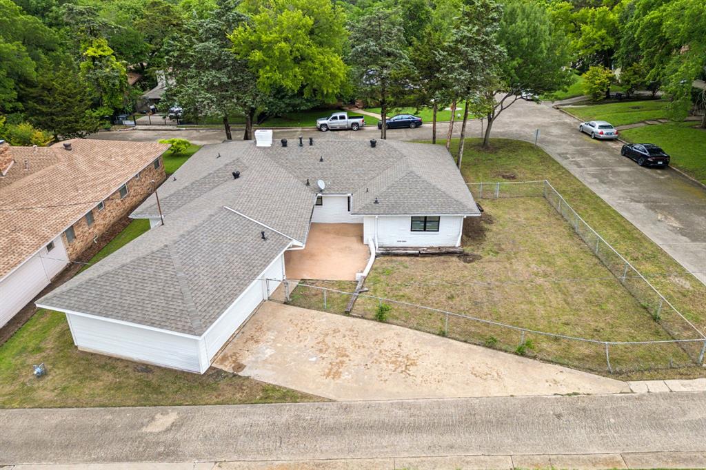 2106 Siesta Drive