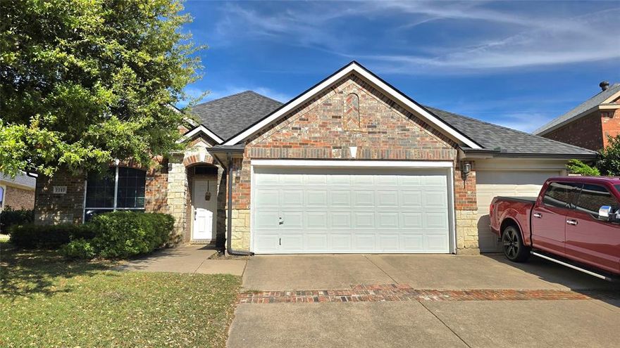 Beautifully maintained home with a 3-car garage with NO HOA. Enjoy added privacy with no back neighbors, plus a huge backyard with a covered patio. Inside offers hardwood floors throughout, no carpet. New roof from 2025. 3 minute drive to Icenhower school and Jandruko Academy with quick access to Highway 360.