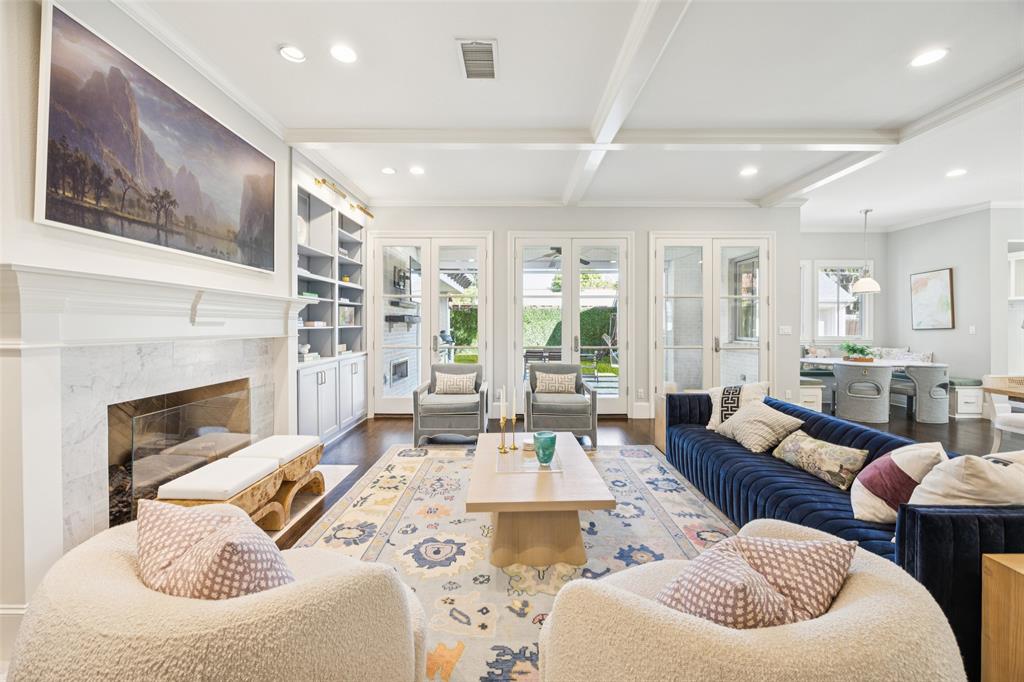 Country Club Estates - Residential