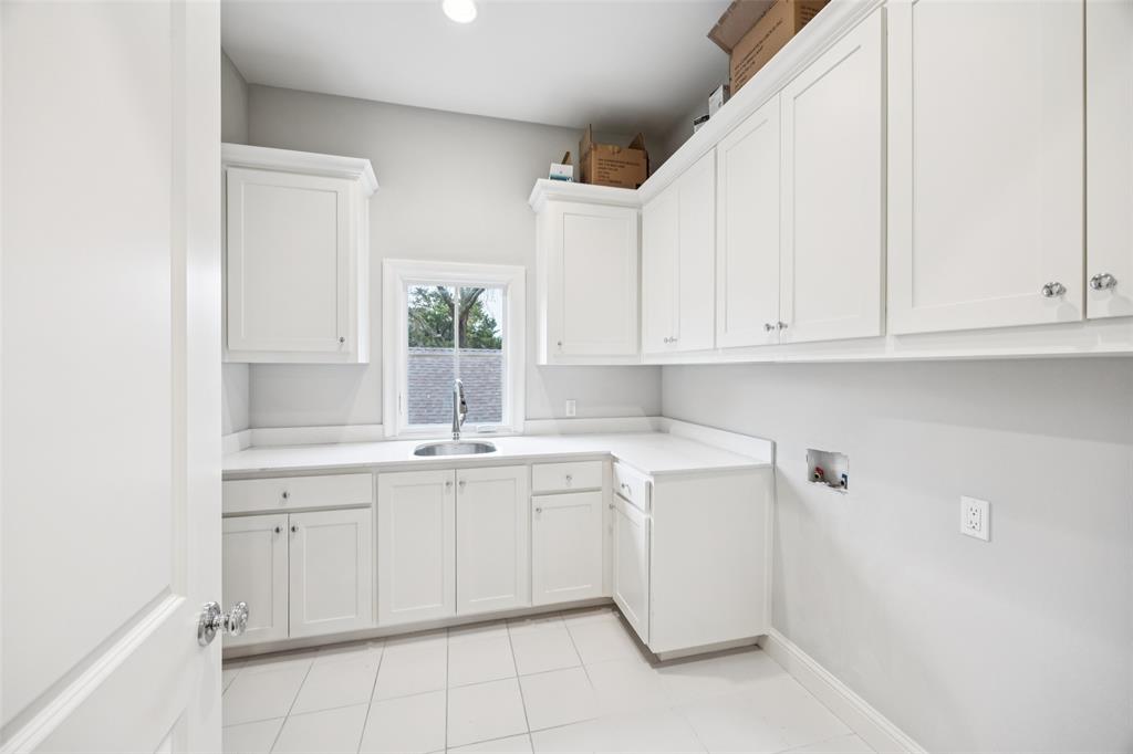 Country Club Estates - Residential