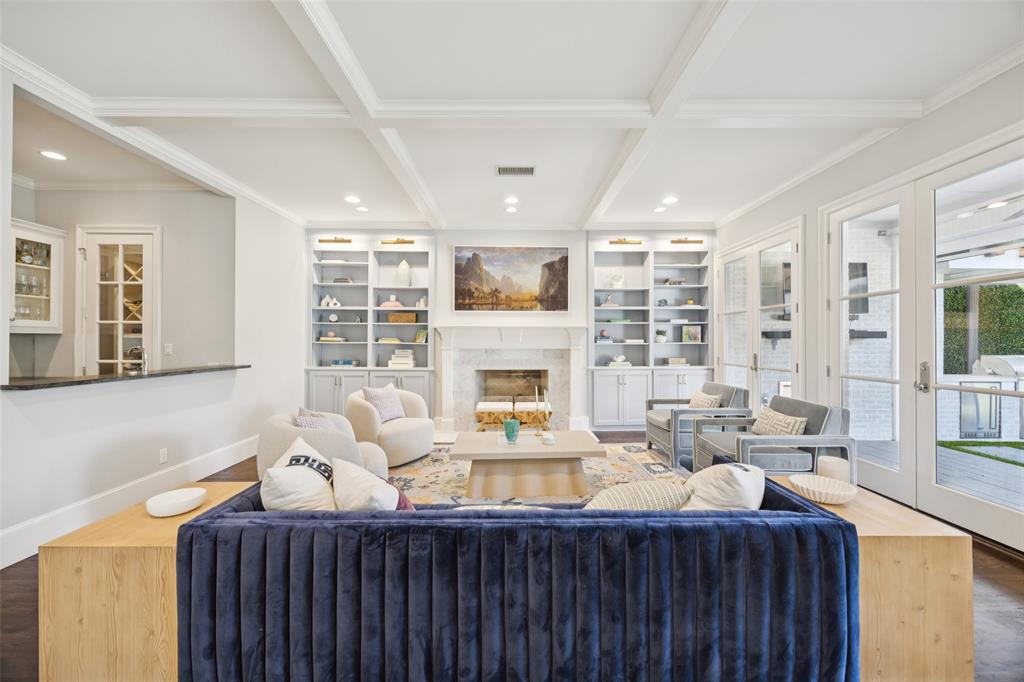 Country Club Estates - Residential