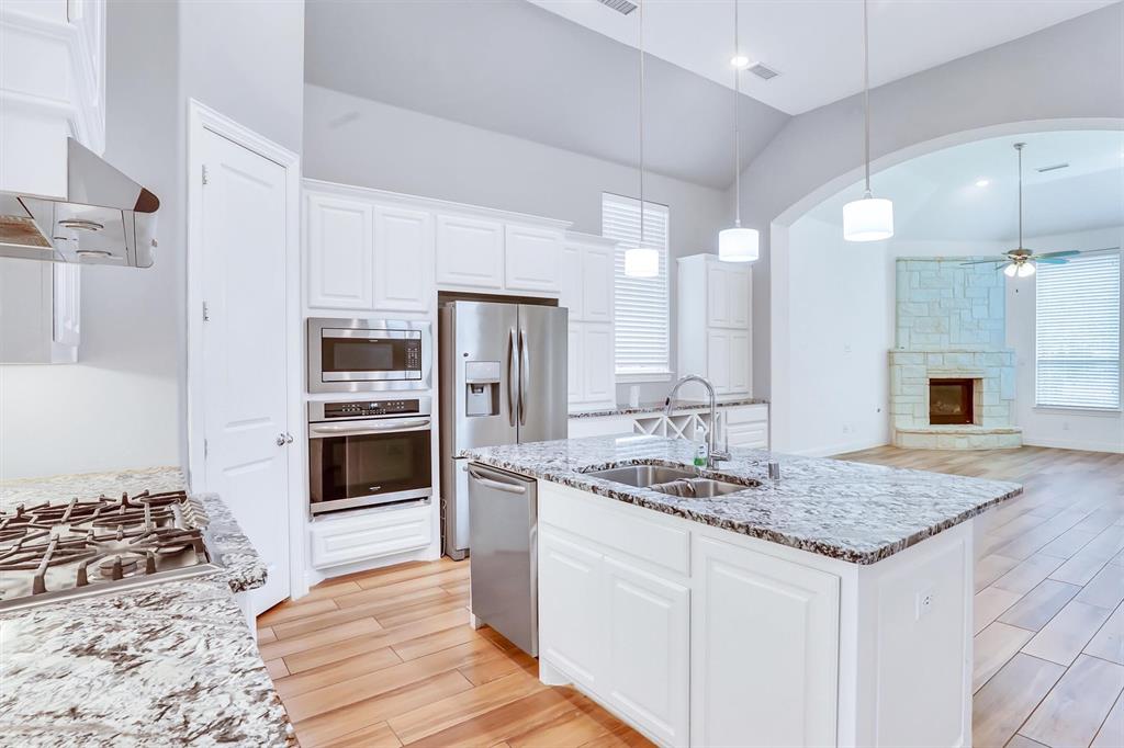 6108 Strada Cove