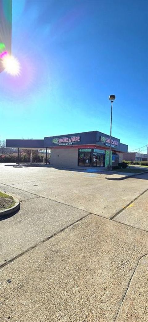 1051 Shreveport Barksdale Highway Shreveport LA 71105