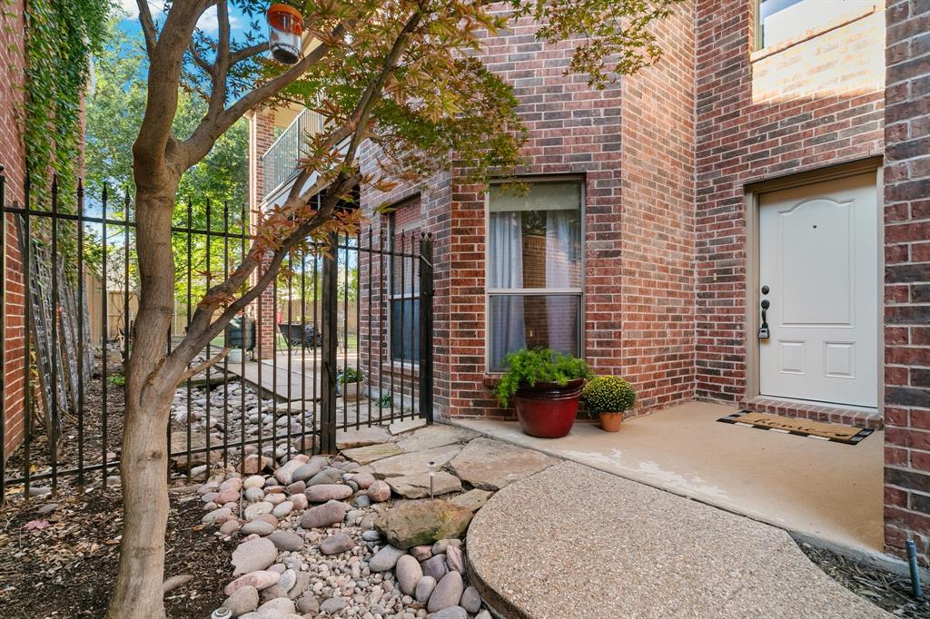 9405 National Pines Drive