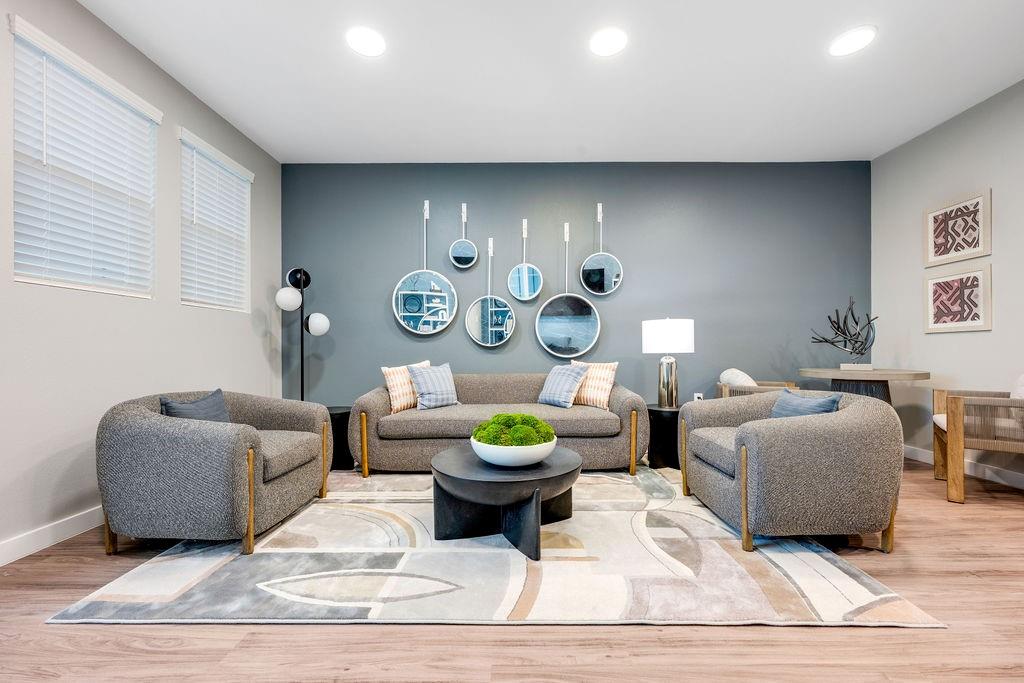 Hoods J T - Residential Lease