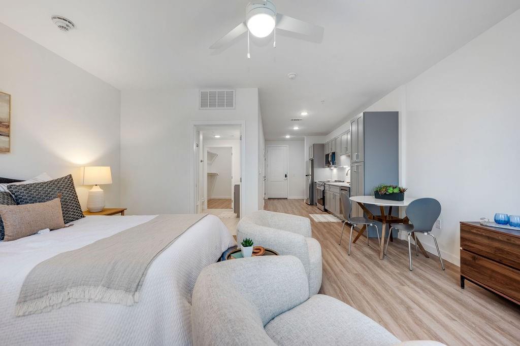 Hoods J T - Residential Lease