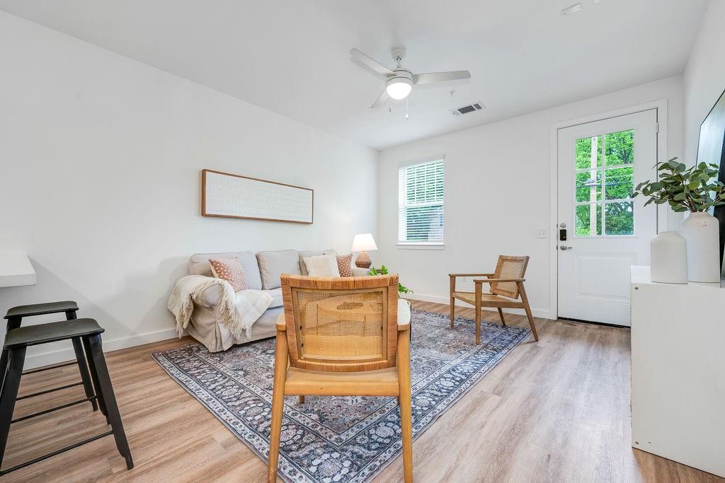 Hoods J T - Residential Lease