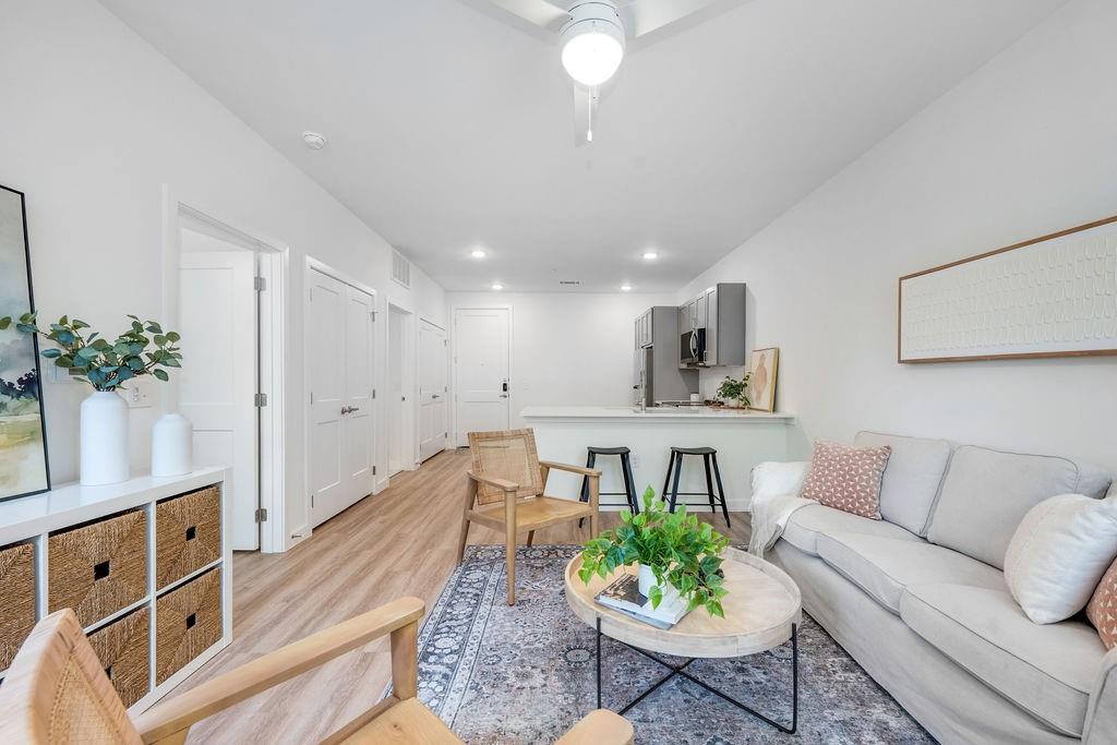 Hoods J T - Residential Lease