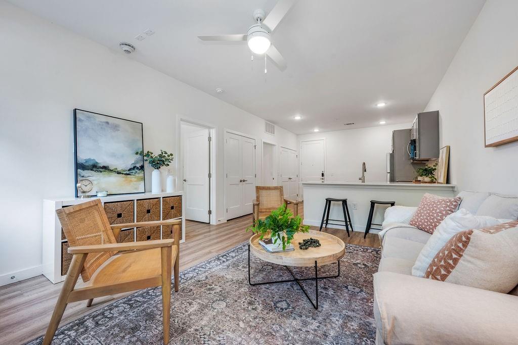 Hoods J T - Residential Lease