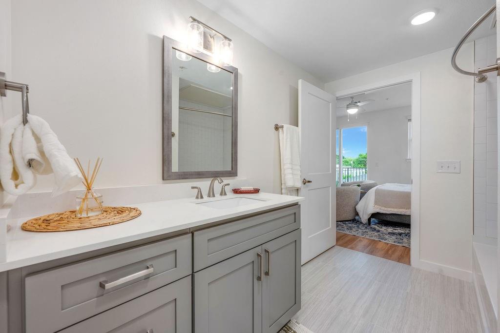 Hoods J T - Residential Lease