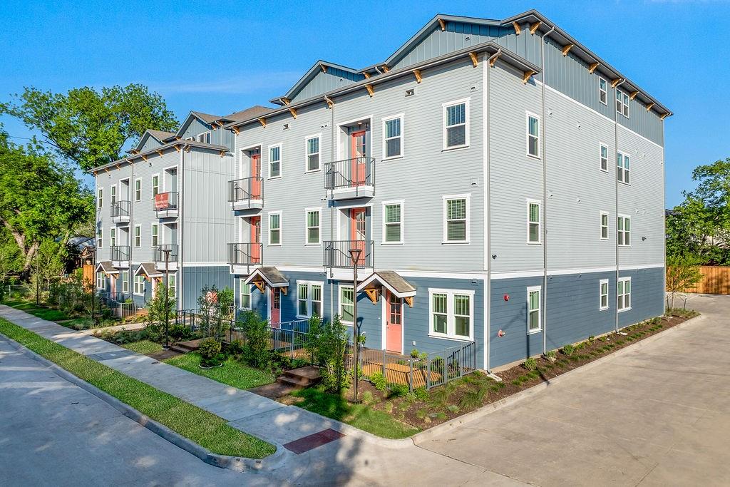 Hoods J T - Residential Lease