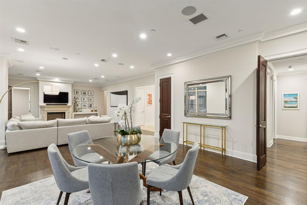 RESIDENCES CONDO IN UPTOWN - Residential