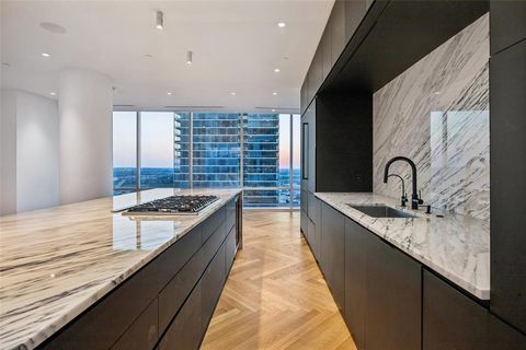 Tiny photo for 2430 Victory Park Lane #2509, Dallas, TX 75219 (MLS # 21075961)