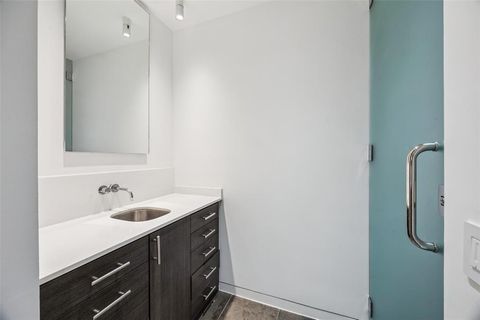 Tiny photo for 2430 Victory Park Lane #2509, Dallas, TX 75219 (MLS # 21075961)
