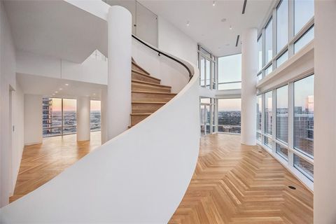 Tiny photo for 2430 Victory Park Lane #2509, Dallas, TX 75219 (MLS # 21075961)