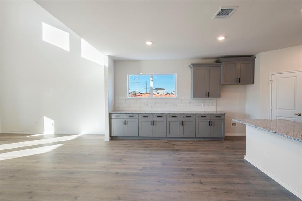 3674 Zenith Drive
