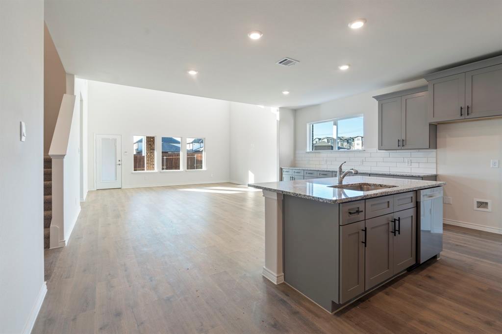 3674 Zenith Drive